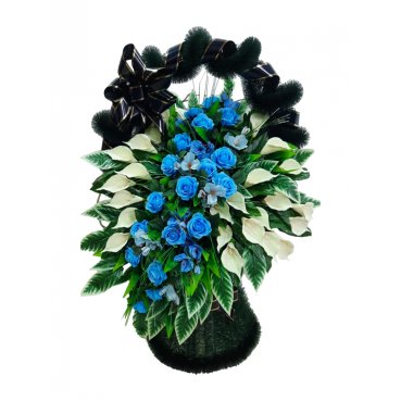 Ритуальная корзина из искусственных цветов VIP голубой №5